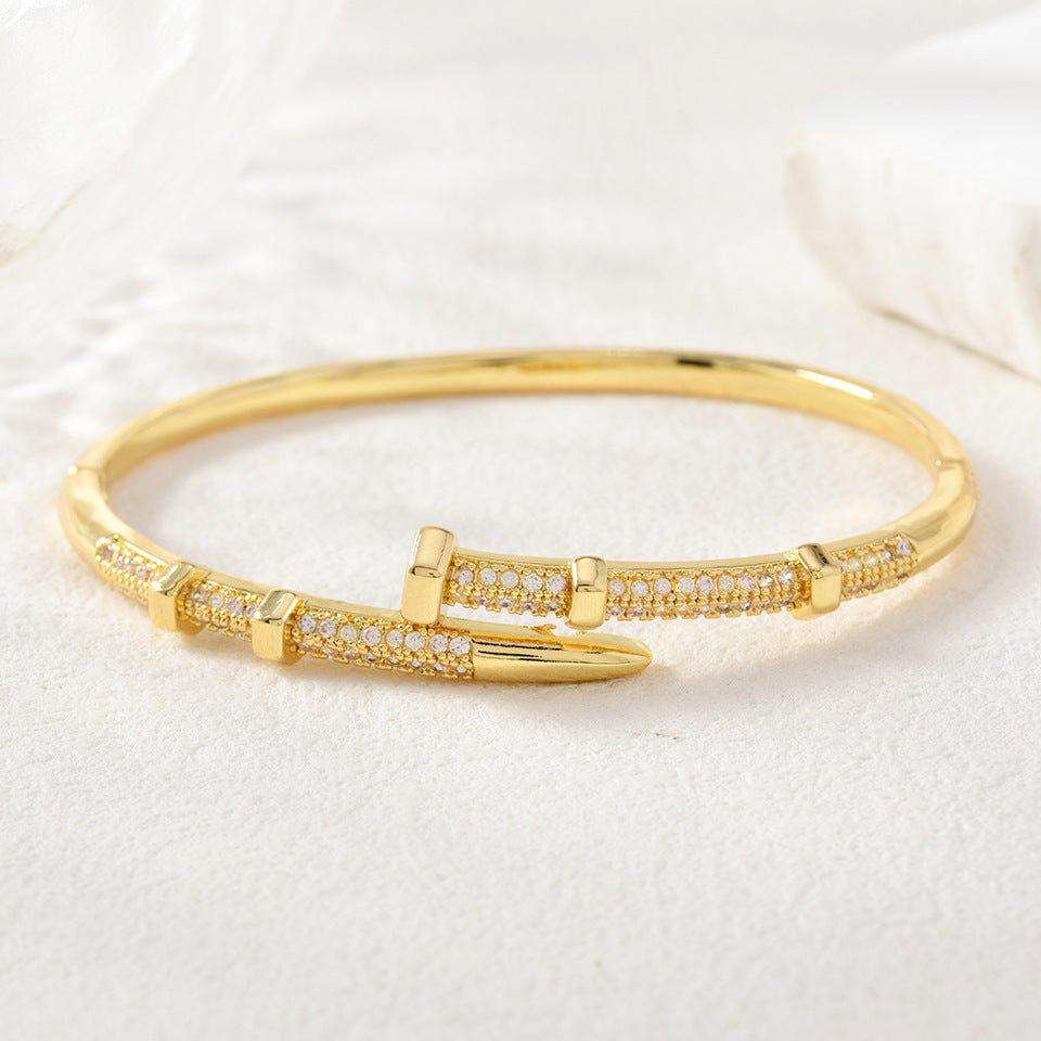 18K Gold-Plated Luxury Zircon Nail Bracelet – Diamond-Studded Clasp