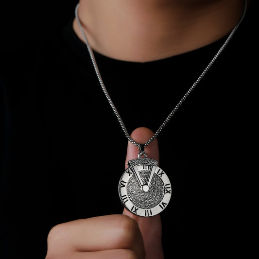 Spinning Style in Motion — The Turning Disc Pendant Necklace