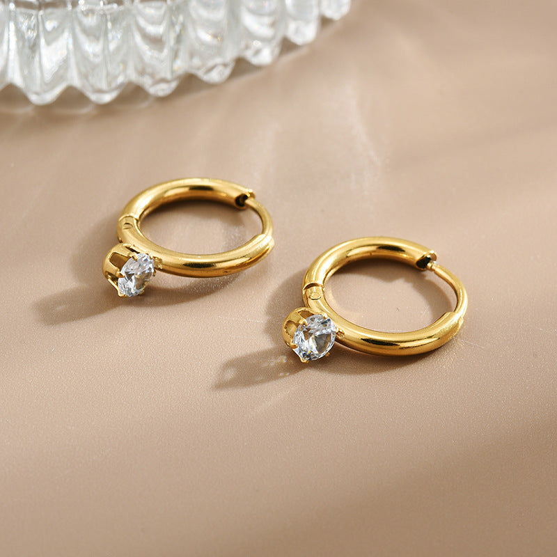 Six-Claw Mini Diamond Earrings