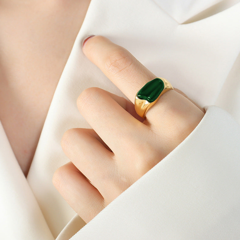 Emerald Resin Ring – 18K Gold Plated