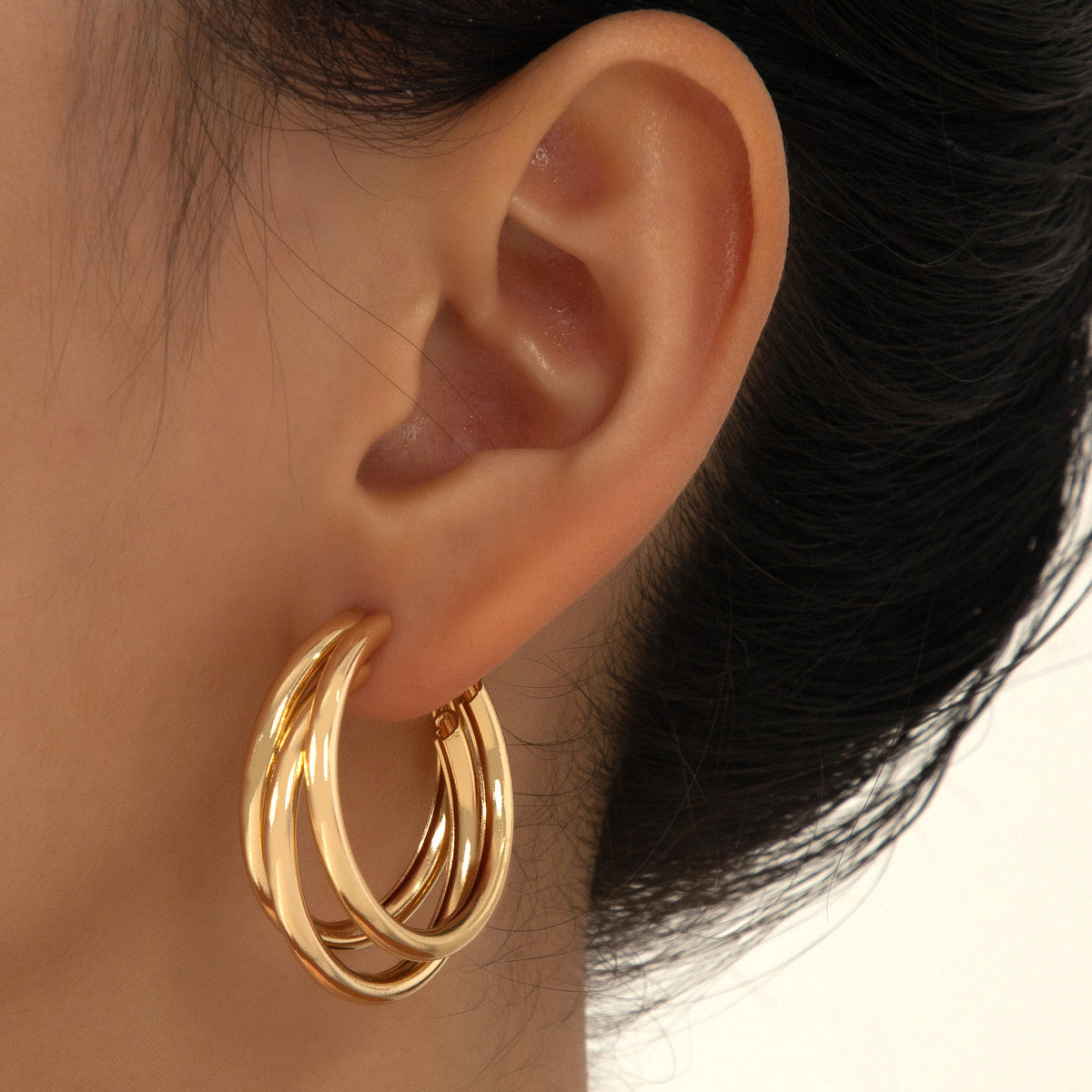 Gold Circle Earrings – 18K Gold-Plated