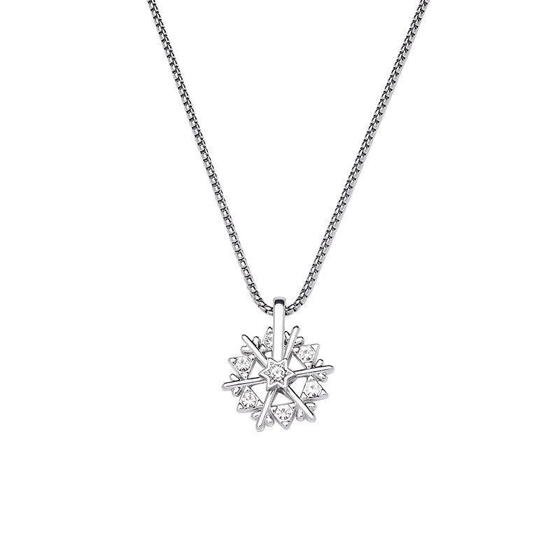 Winter in Motion — Titanium Steel Rotating Snowflake Pendant Necklace